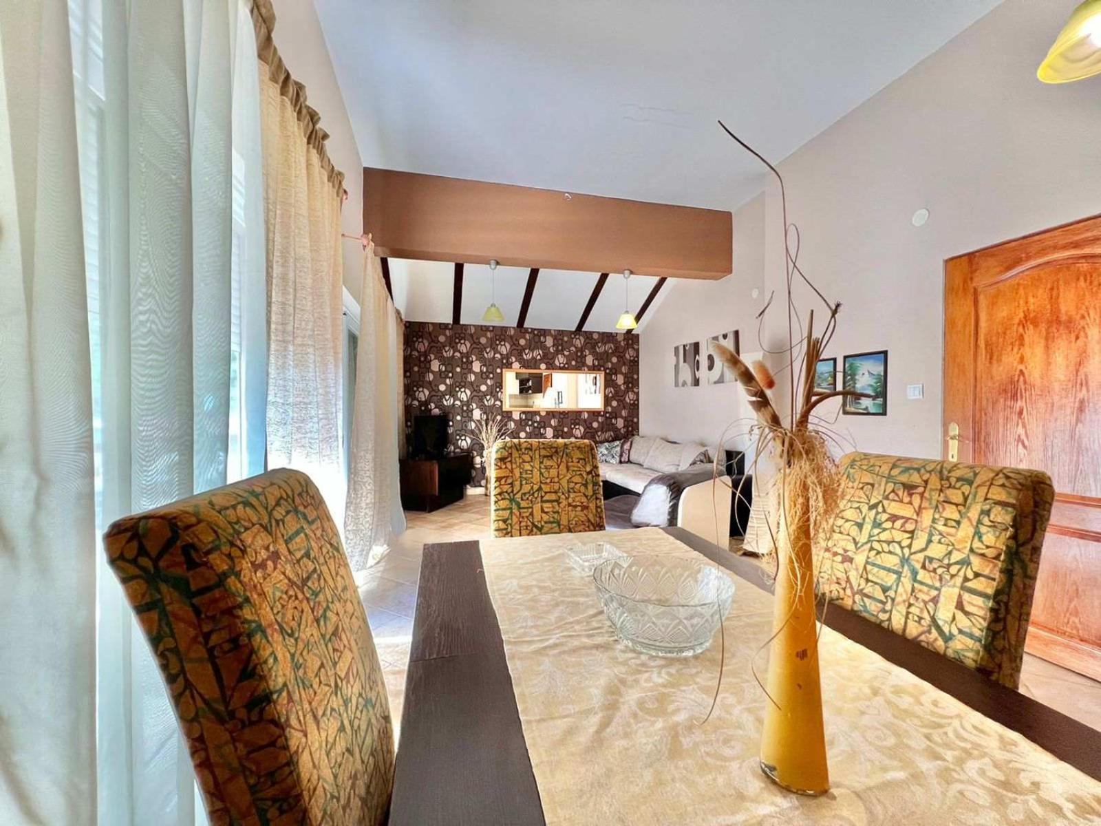 Lav Costas Apartment