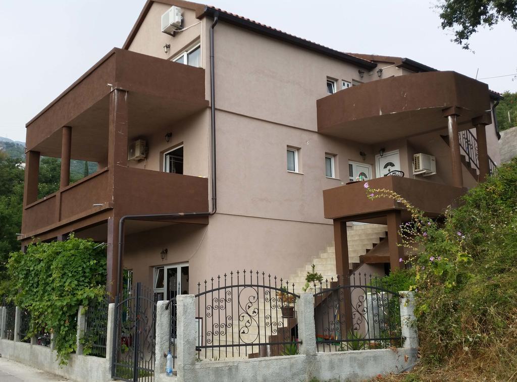 Apartment Lav Costas *